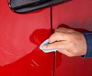 Удаление царапин на кузове автомобиля без покраски